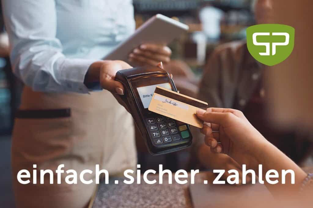 Kartenzahlung am EC Kartenlesegerät in der Gastronomie