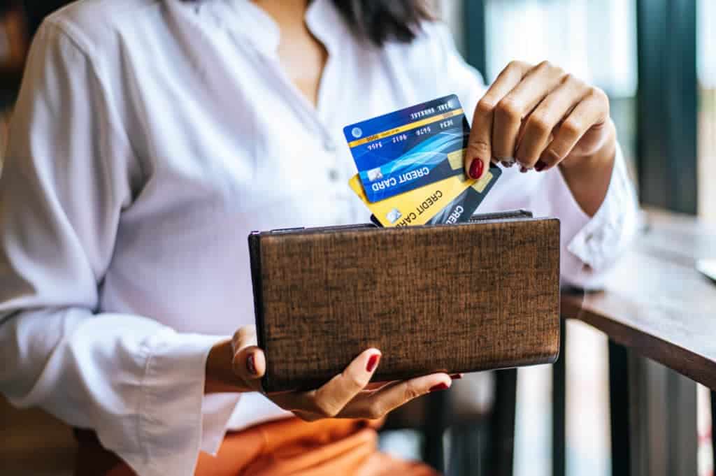 accepting-credit-cards-from-brown-purse-pay-goods-min